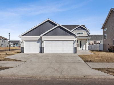 5891 59th Ave S, Fargo, ND, 58104