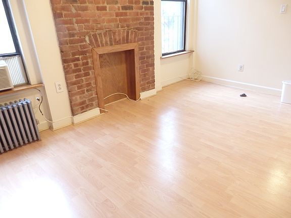 5th image of 694 10th Ave APT 3R