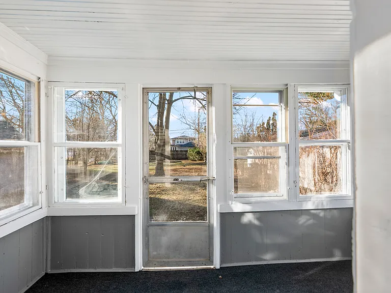 428 Bauman Ave — Photo 26