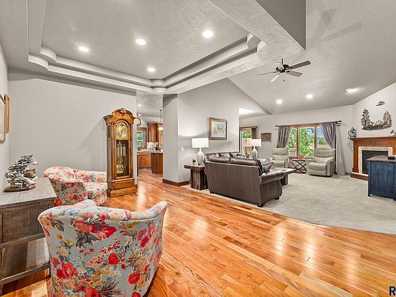 3rd image of 7300 S Grand Arbor Ct