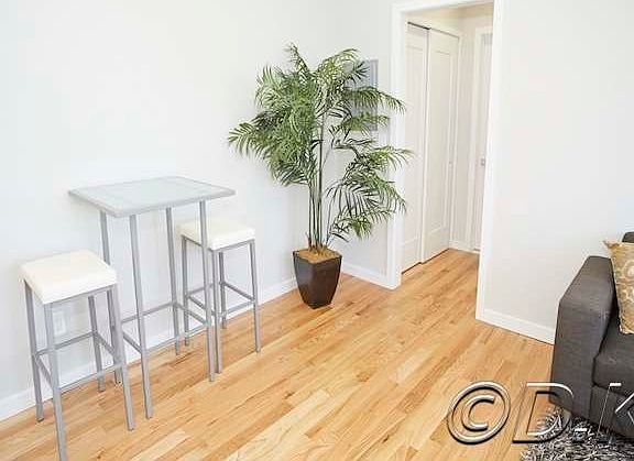 4th image of 215 E Broadway APT 2F