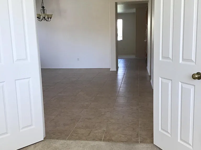 1419 Sabrina Ct — Photo 7