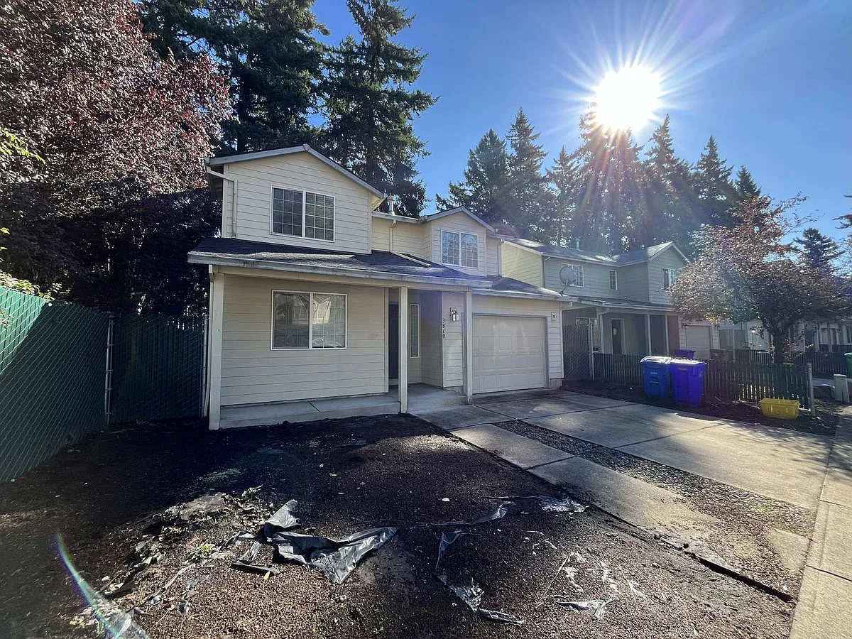 Building Photo - 3810 SE 117th Pl