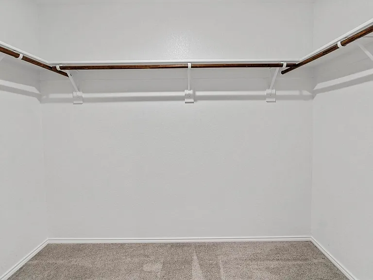 518 Olmstead Dr — Photo 22
