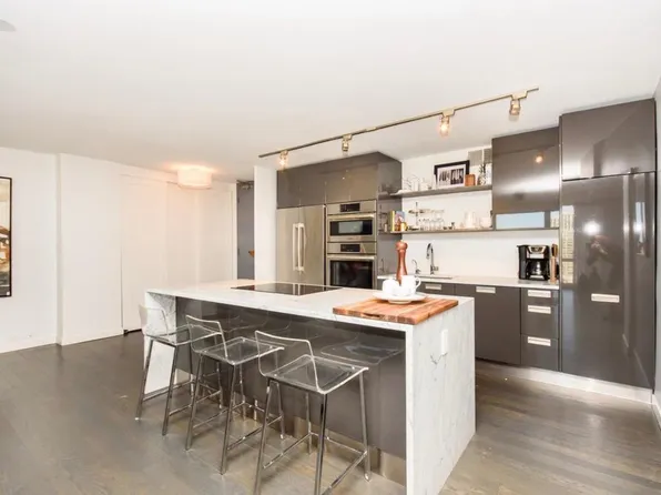 330 W Diversey Pkwy APT 2102, Chicago, IL 60657