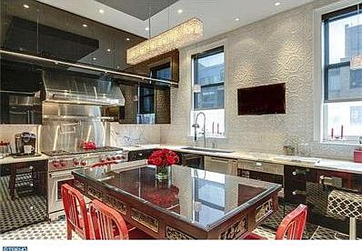 5th image of 2057 Lombard St
