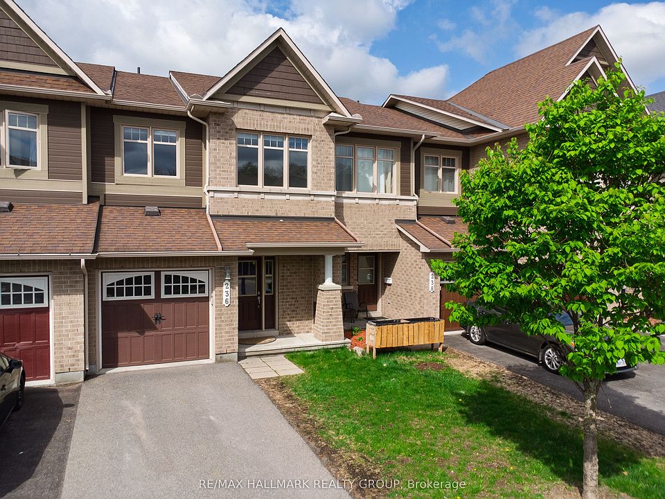 1st image of 236 Trailsedge Way