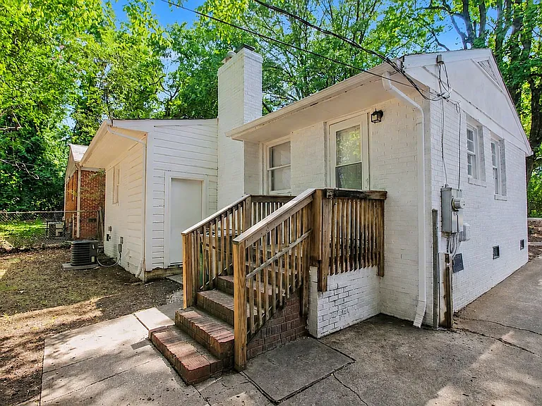 2517 Rachel St — Photo 18
