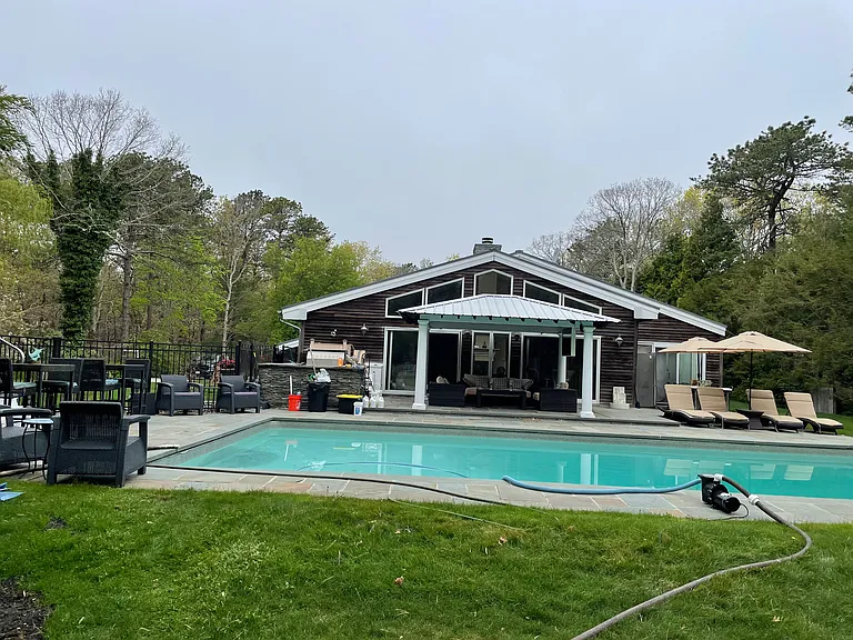 Quogue Riverhead Rd — Photo 5