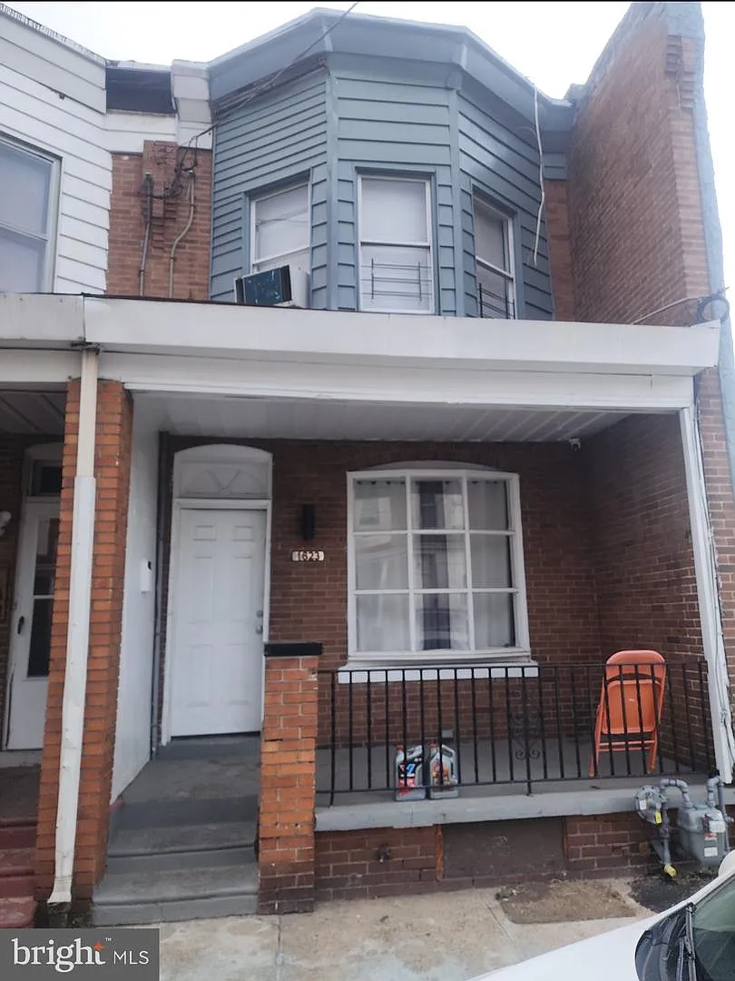 1623 Pulaski St photo 1