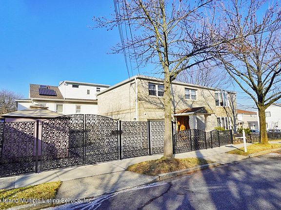 4th image of 186 Seneca Ave