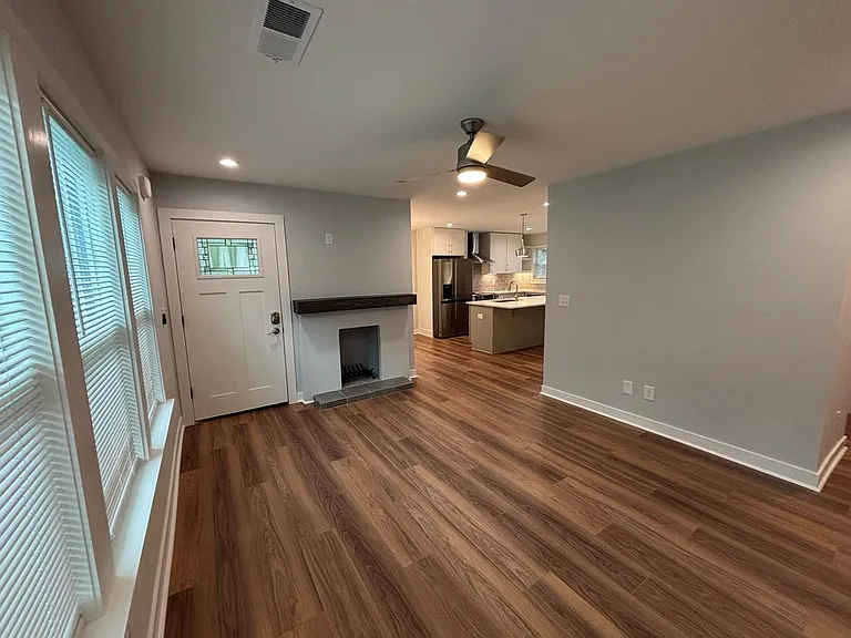 1389 Lanvale Dr SW — Photo 4