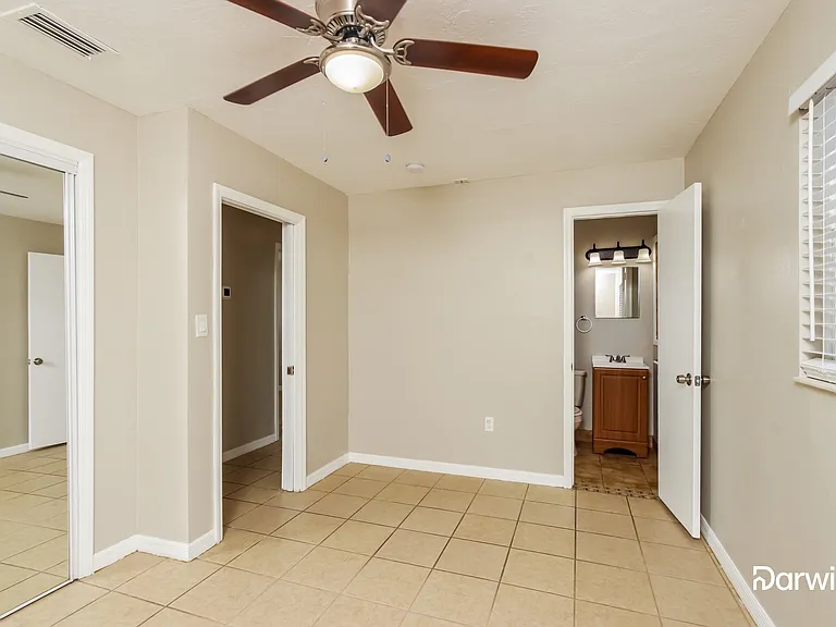 1521 Burgess Ct — Photo 8