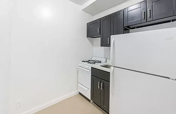 Rented by REAL New York | media 23