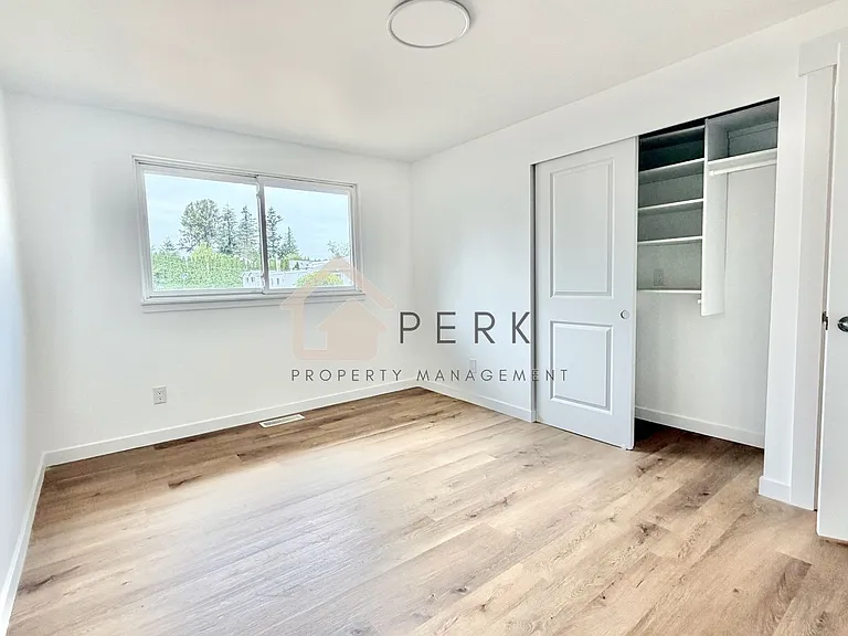 3605 NE 10th Ct — Photo 9
