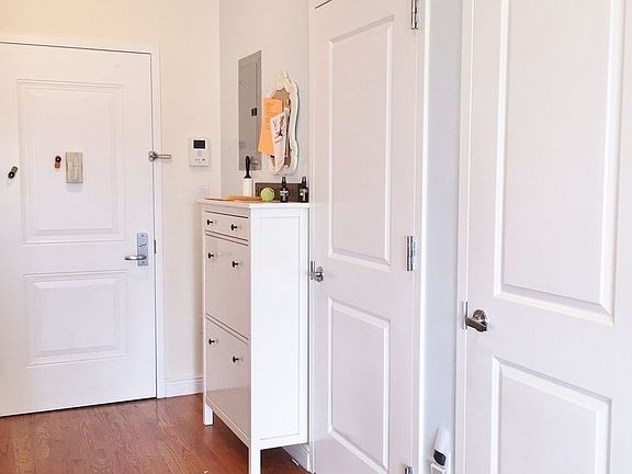 5th image of 1203 Jackson Ave APT 9B
