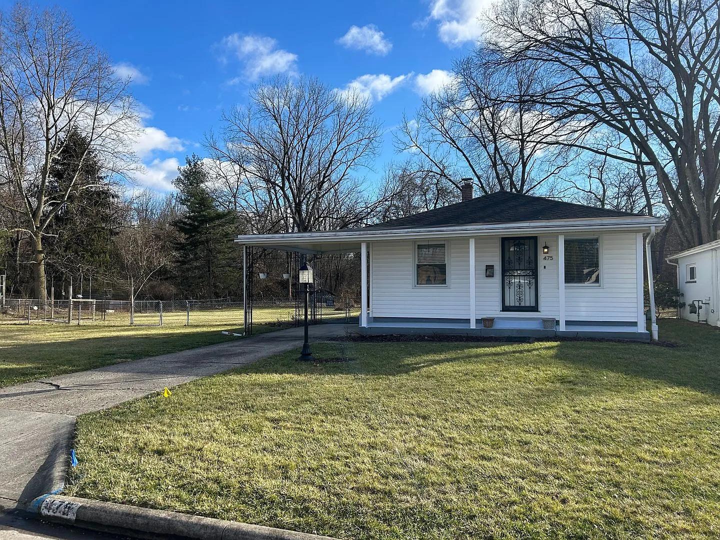 475 W Kanawha Ave photo 1