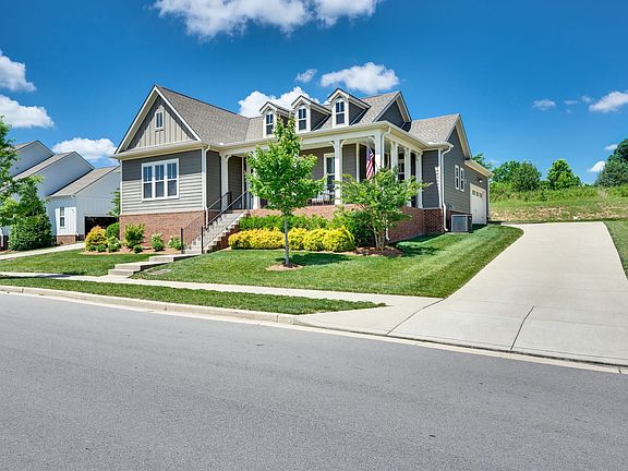 2nd image of 2388 Fairchild Cir