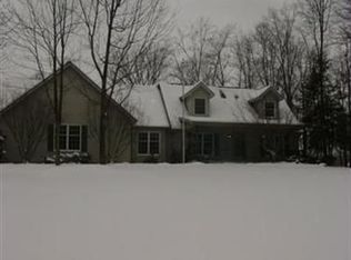 8175 Caymen Blf, Canfield, OH 44406
