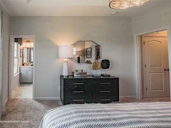 5th image of 7822 Denmark St #206