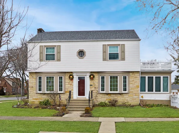 1857 Newcastle Ave, Westchester, IL 60154