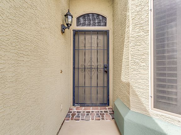 4th image of 4962 E Cherry Hills Dr
