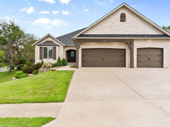 1303 E Eaglegate Parkway, Springfield, MO 65804