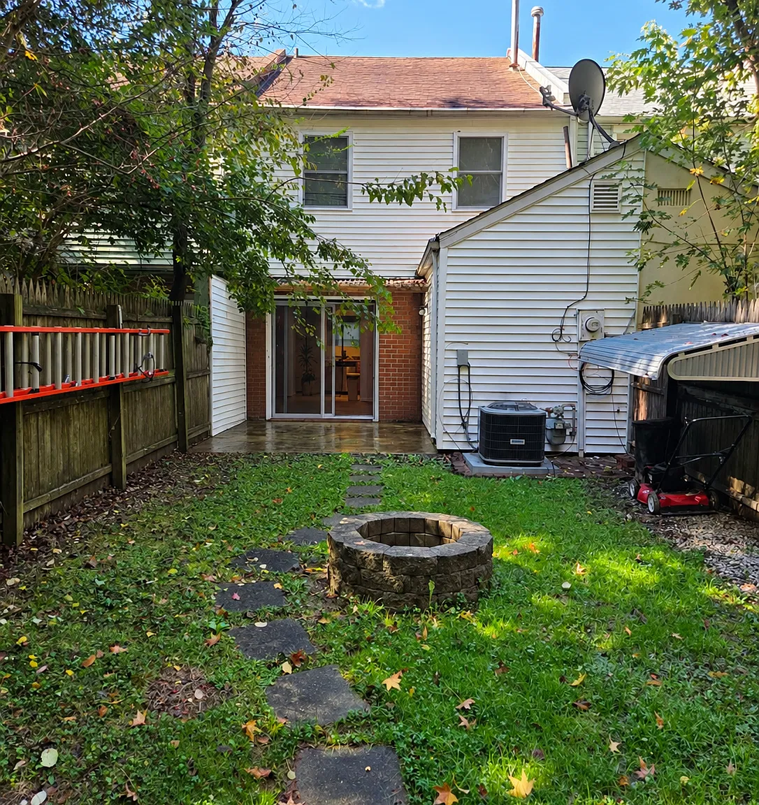 3 bed, 1.5 bath, 1225 sqft, $1,900 — Photo 3