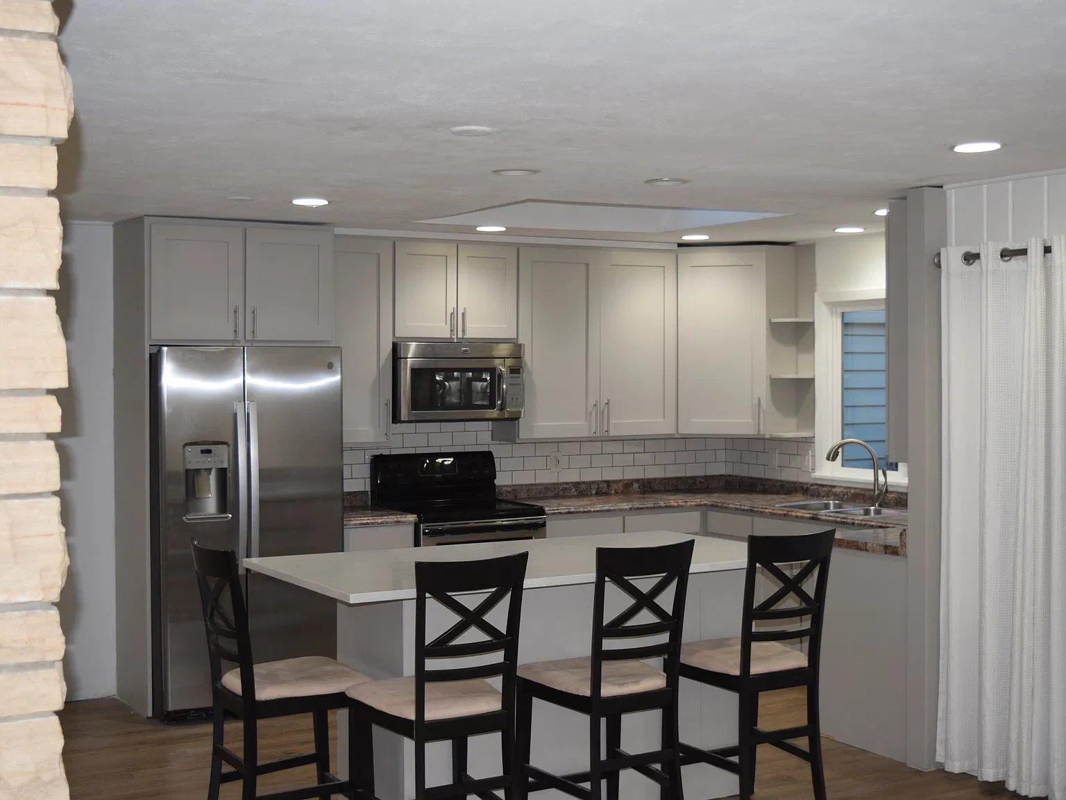5 bed, 2780 sqft, $1,200 — Photo 3