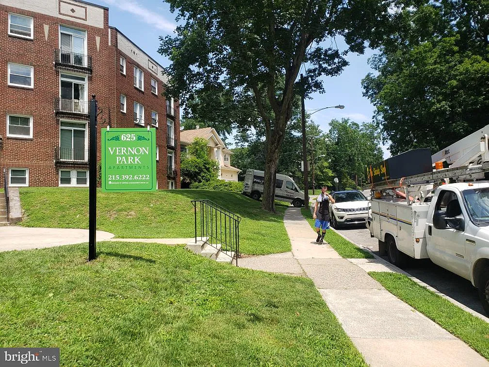 1 bed, 600 sqft, $1,295 — Photo 3