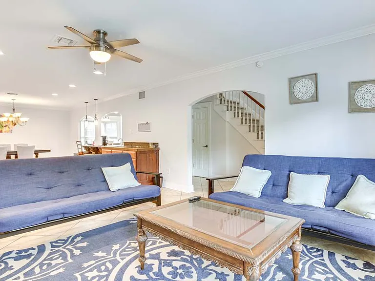 2307 S Carrollton Ave — Photo 10