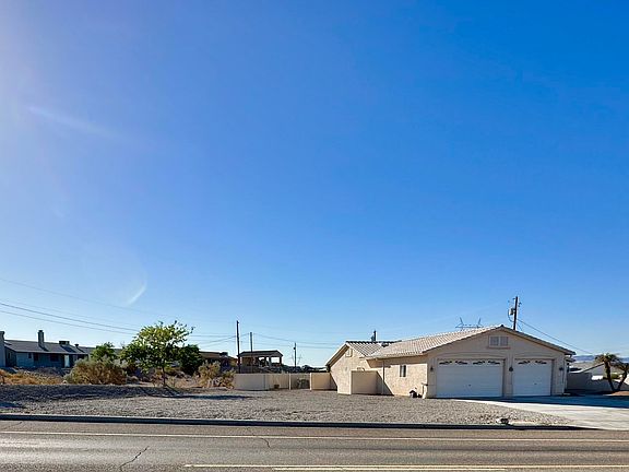 3rd image of 3780 Oro Grande Blvd