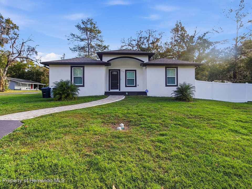 1st image of 308 Zoller St