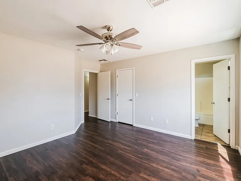 15843 W Woodlands Ave — Photo 11