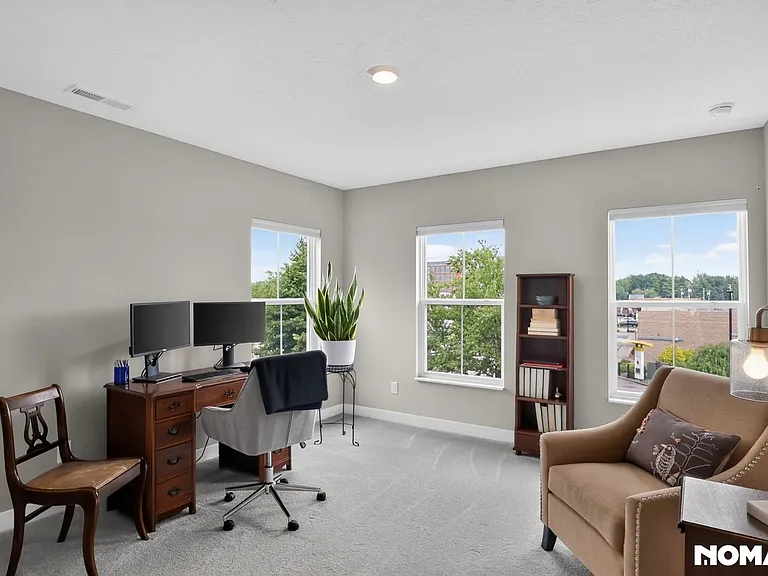 9540 Park Meridian Dr — Photo 17