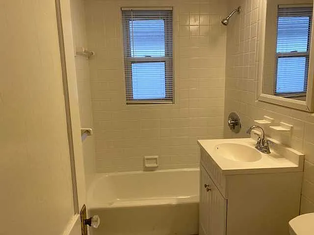 4 bed, $3,800 — Photo 4