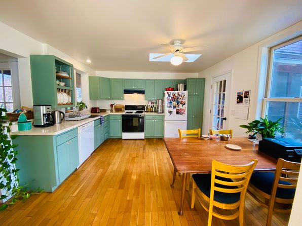 11 Cantines Island Ln