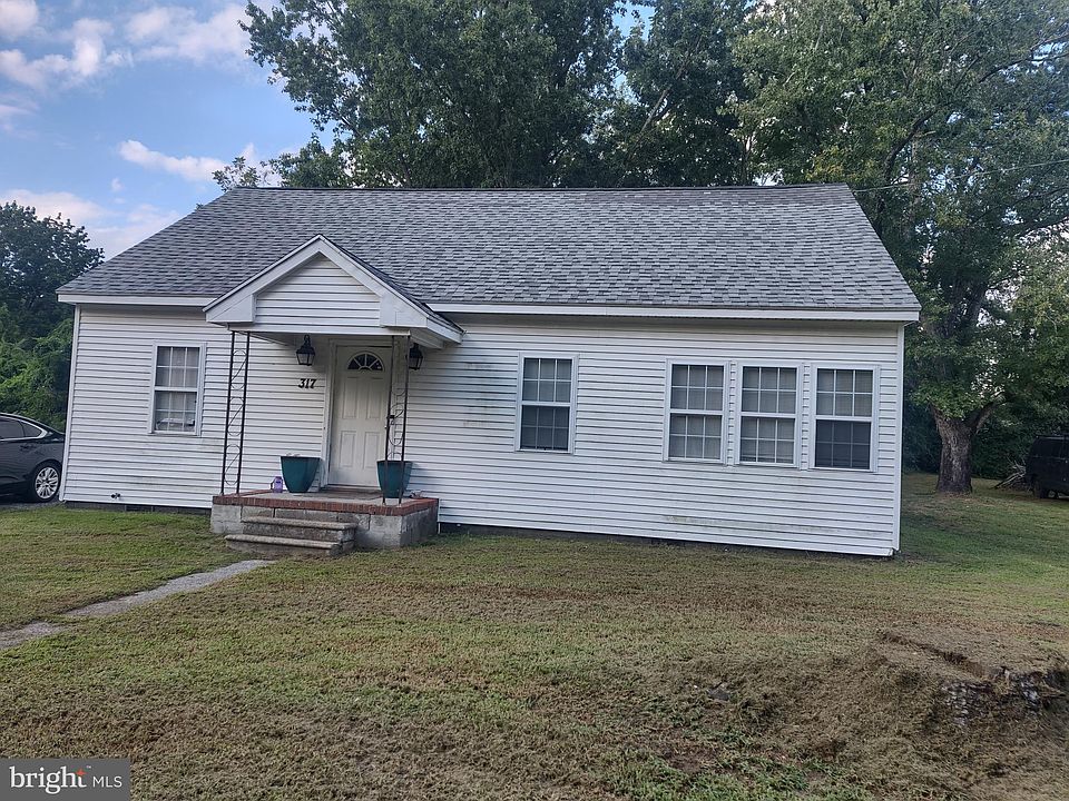 2nd image of 317 Chestnut Way