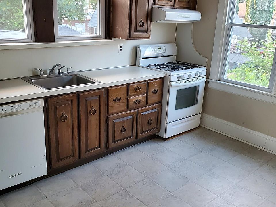 1st image of 57 Orange Ave Floor 2