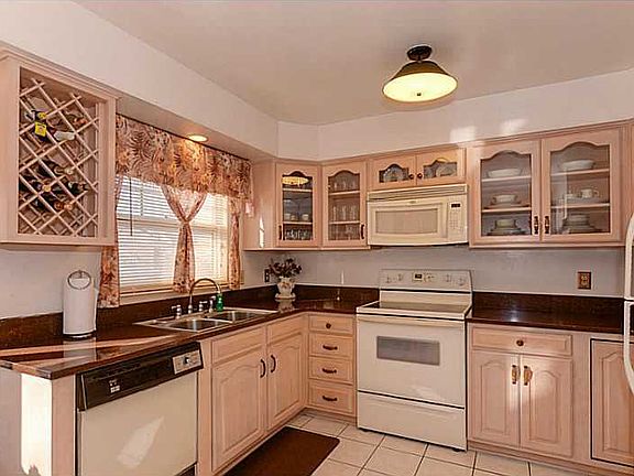 3rd image of 5017 Kemps Farm Pl