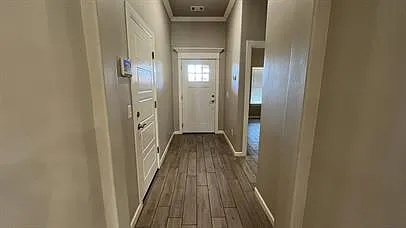 19017 Grove Pkwy — Photo 2