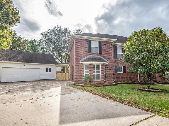 2nd image of 2711 Janet Ln