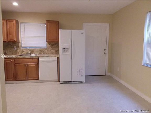4th image of 2750 NW 24th Ave #2750