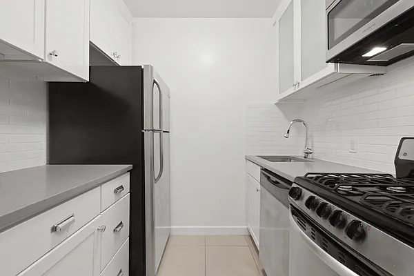 Rented by Greystar | media 25