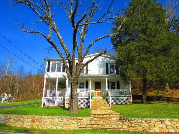 1515 Wildwood Rd, Salem, VA 24153