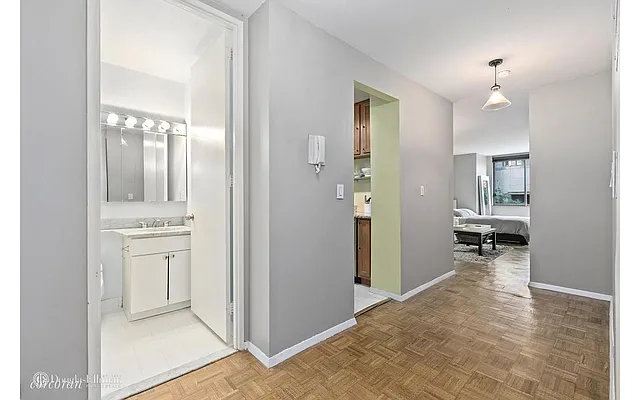 Rented by Douglas Elliman | media 21