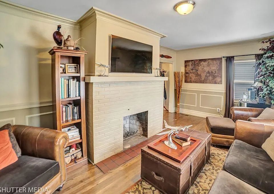 1st image of 3015 Oak Park Ave #2