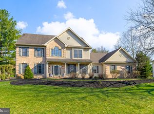 372 Millpond Dr, Lititz, PA 17543
