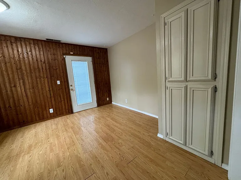 8406 S Gary Ave — Photo 18