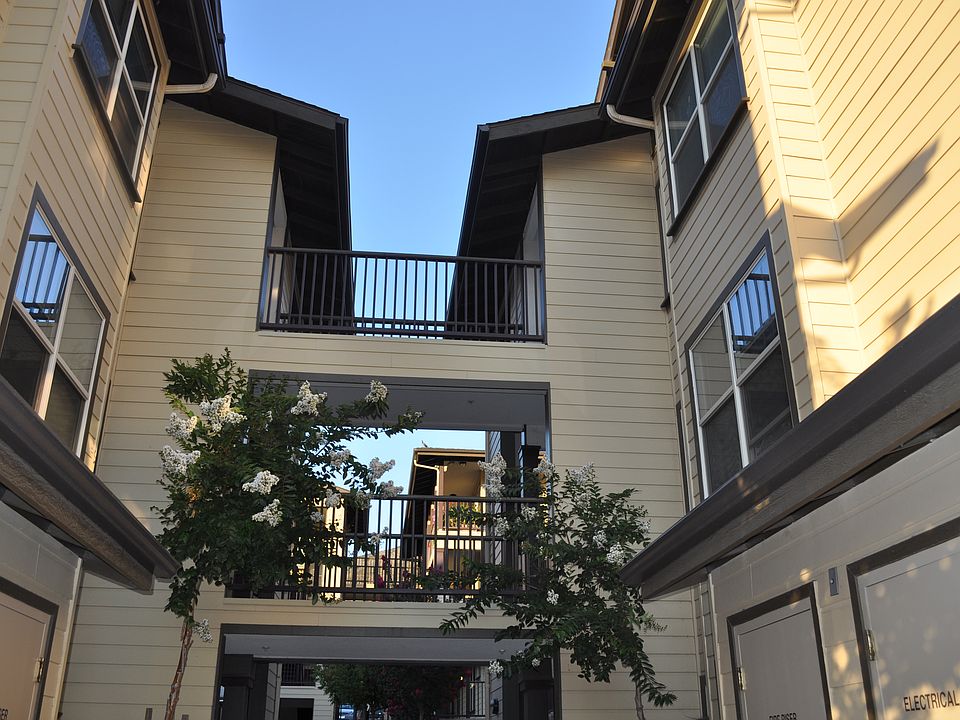 1st image of 1325 Ella St #1